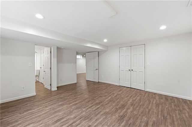 5501 W 70th Terrace, Prairie Village, KS 66208