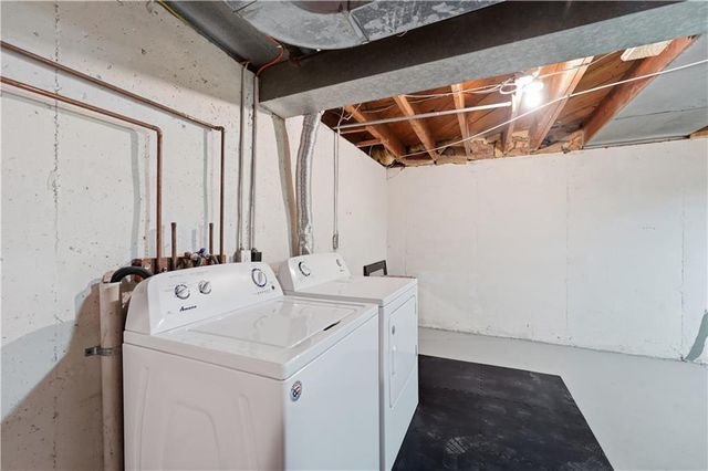 5501 W 70th Terrace, Prairie Village, KS 66208