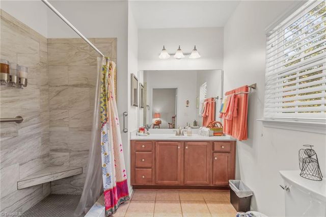 6831 Hanesbrook Circle 101, Clemmons, NC 27012