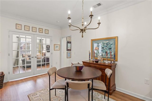 6831 Hanesbrook Circle 101, Clemmons, NC 27012