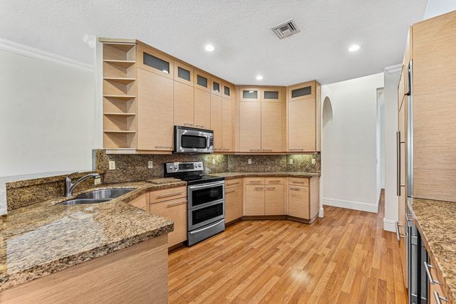 11175 Winding Pearl Way, Wellington, FL 33414