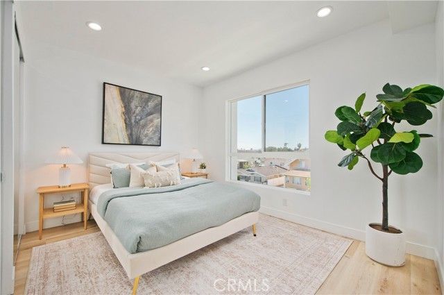 542 N Serrano Avenue, Los Angeles, CA 90004