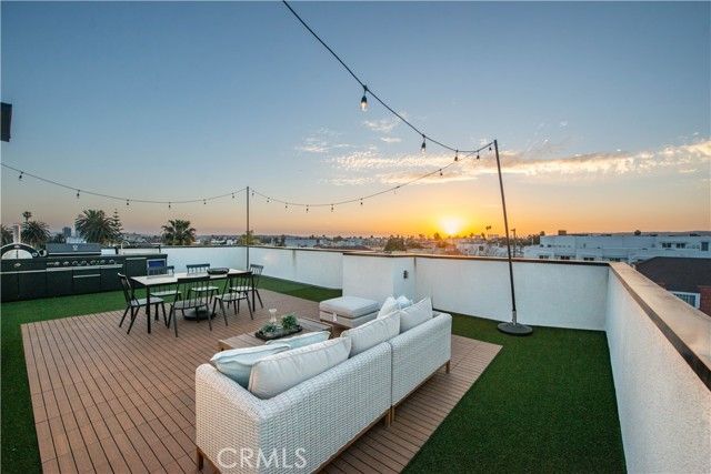 542 N Serrano Avenue, Los Angeles, CA 90004