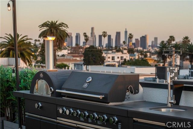 542 N Serrano Avenue, Los Angeles, CA 90004