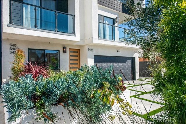 542 N Serrano Avenue, Los Angeles, CA 90004