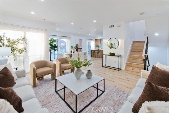 542 N Serrano Avenue, Los Angeles, CA 90004