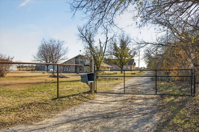 10569 Range Road, Justin, TX 76247