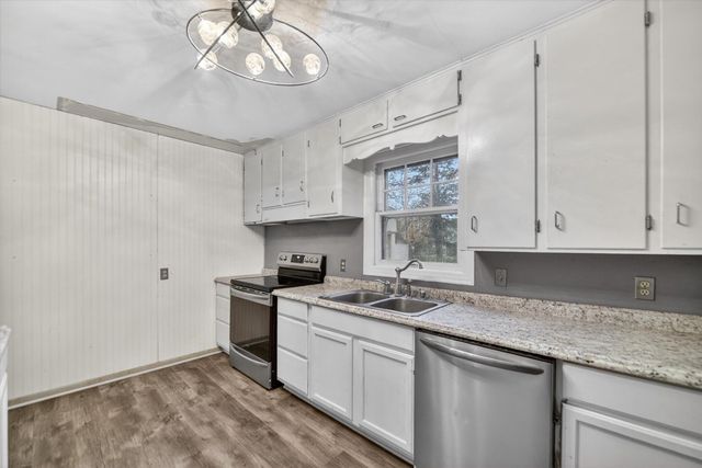 206 Pleasantview Drive, Battle Creek, MI 49017