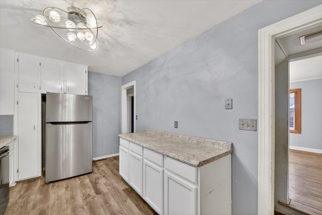 206 Pleasantview Drive, Battle Creek, MI 49017