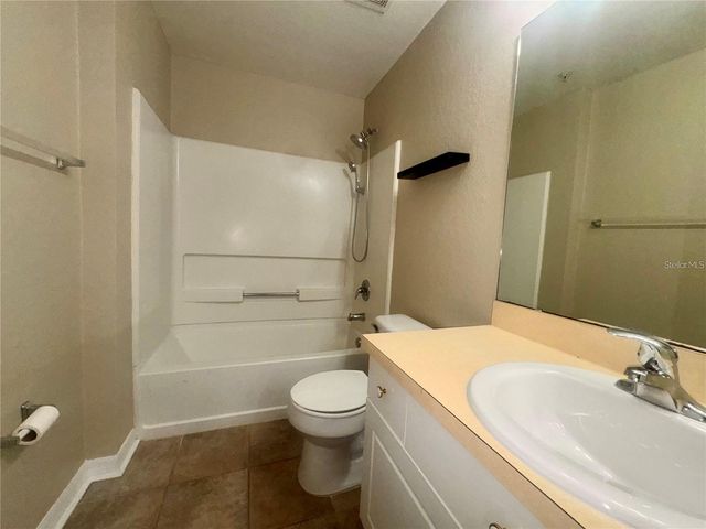 145 RESERVE CIRCLE 113, Oviedo, FL 32765