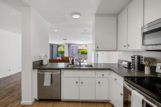 2603 N Whitewater Club Drive A, Palm Springs, CA 92262