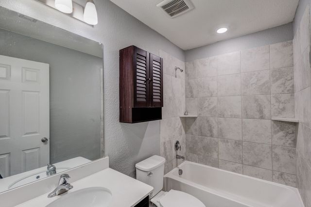 2700 Tobias Lane, Aubrey, TX 76227