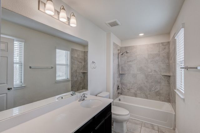 2700 Tobias Lane, Aubrey, TX 76227