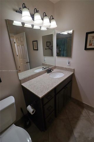 1523 NW 158th Ave, Pembroke Pines, FL 33028