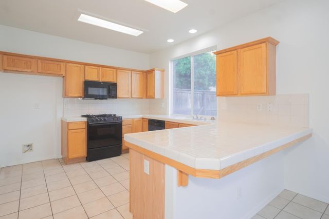 757 W Siena Lane, Clovis, CA 93619