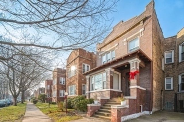 7120 S Eberhart Avenue, Chicago, IL 60619