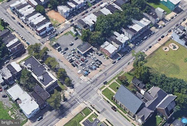 7000-4 WOODLAND AVE, Philadelphia, PA 19142