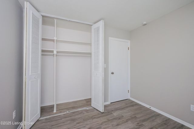 4513 Cod Dr, Louisville, KY 40272