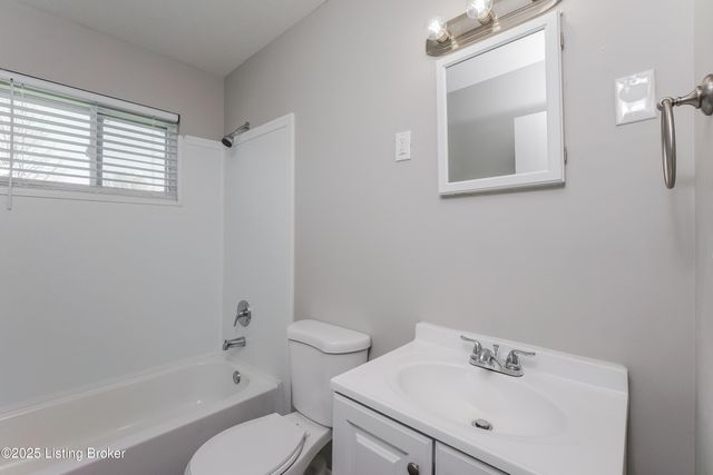 4513 Cod Dr, Louisville, KY 40272