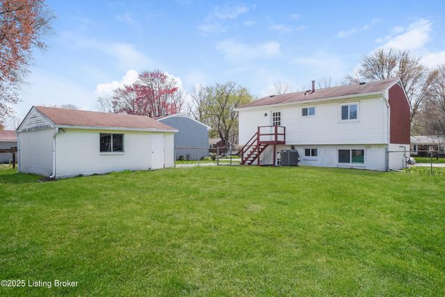 4513 Cod Dr, Louisville, KY 40272