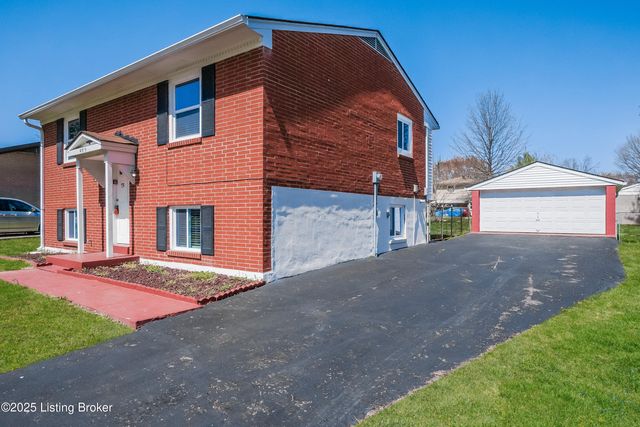 4513 Cod Dr, Louisville, KY 40272