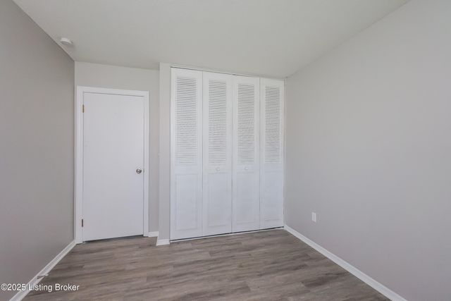 4513 Cod Dr, Louisville, KY 40272