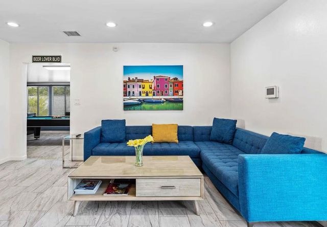 2025 Nicola Road, Palm Springs, CA 92262