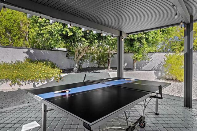 2025 Nicola Road, Palm Springs, CA 92262