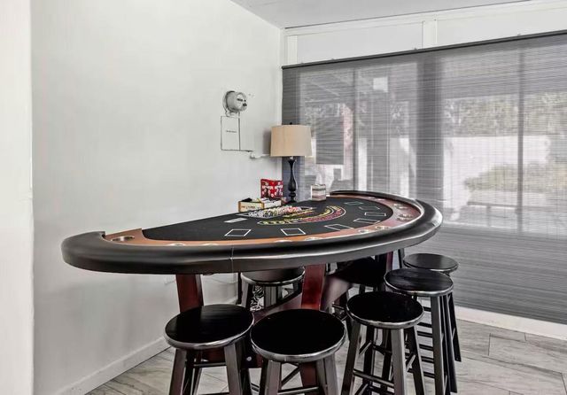 2025 Nicola Road, Palm Springs, CA 92262