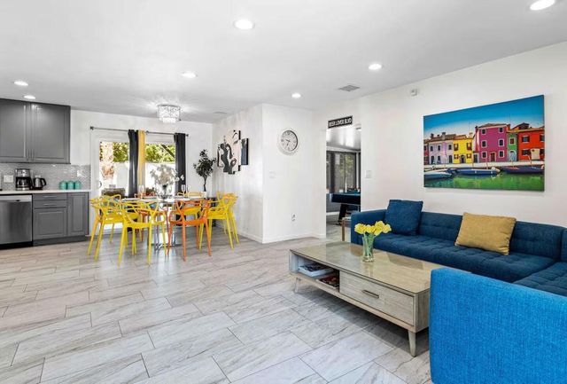 2025 Nicola Road, Palm Springs, CA 92262