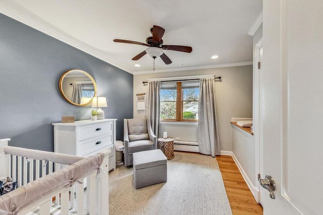 1105 W Miner Street, Arlington Heights, IL 60005
