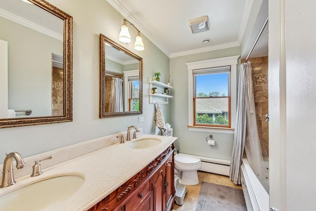 1105 W Miner Street, Arlington Heights, IL 60005
