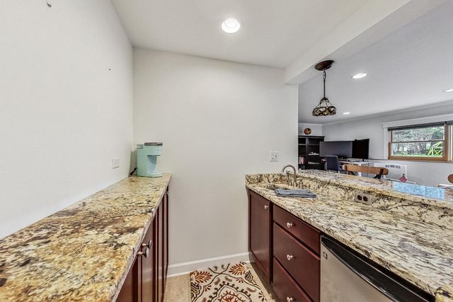 1105 W Miner Street, Arlington Heights, IL 60005