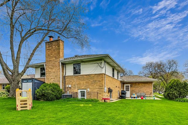 1105 W Miner Street, Arlington Heights, IL 60005