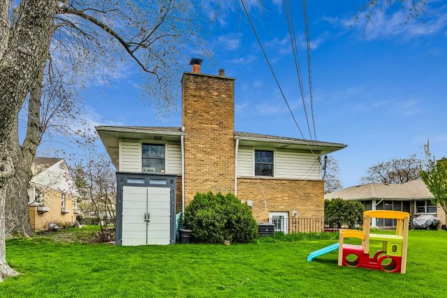 1105 W Miner Street, Arlington Heights, IL 60005