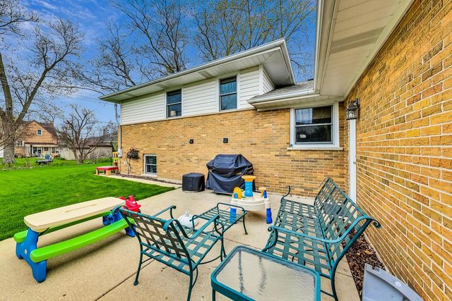1105 W Miner Street, Arlington Heights, IL 60005