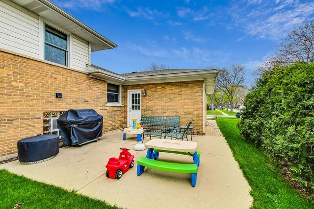 1105 W Miner Street, Arlington Heights, IL 60005