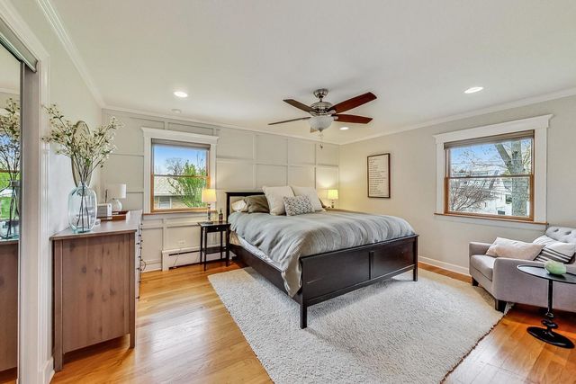 1105 W Miner Street, Arlington Heights, IL 60005