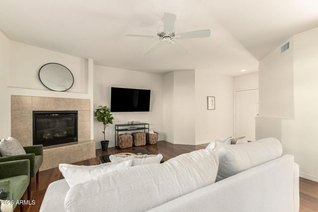 33550 N DOVE LAKES Drive 1005, Cave Creek, AZ 85331