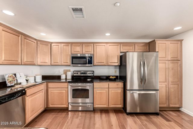 33550 N DOVE LAKES Drive 1005, Cave Creek, AZ 85331