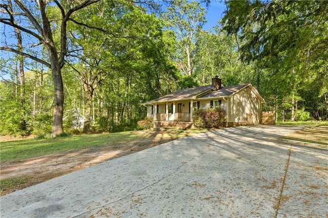 4060 Grove Trail, Loganville, GA 30052