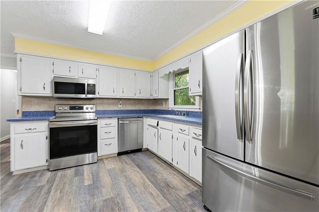 4060 Grove Trail, Loganville, GA 30052