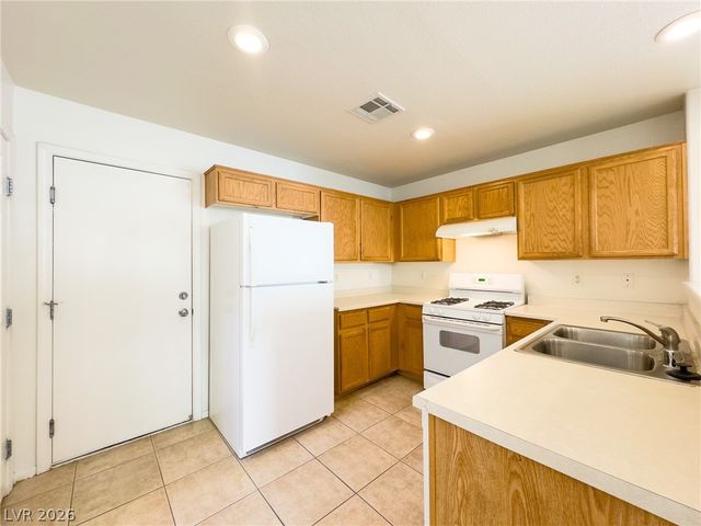 9456 Grandview Spring Avenue, Las Vegas, NV 89166