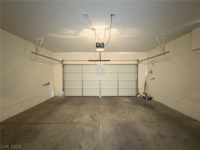 9456 Grandview Spring Avenue, Las Vegas, NV 89166