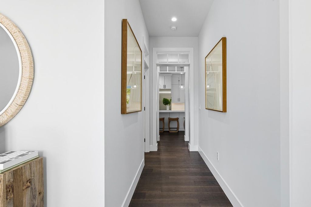 Image 32 of property listing at 11823 Lake Shore Place, North Palm Beach, FL 33408