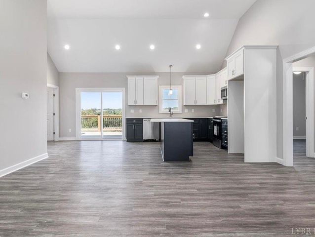 1218 Rainbow Forest Drive, Lynchburg, VA 24502