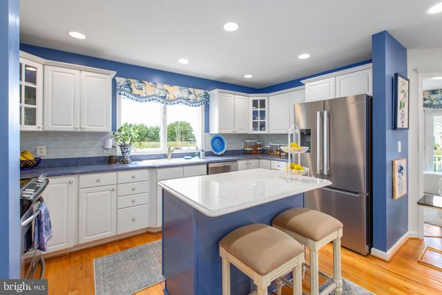 6049 POTOMAC LANDING DR, King George, VA 22485