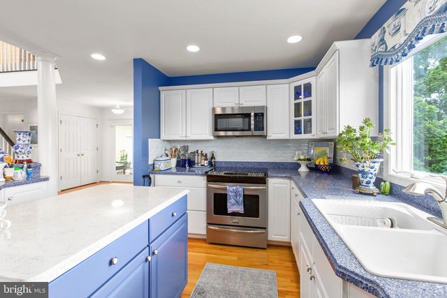6049 POTOMAC LANDING DR, King George, VA 22485