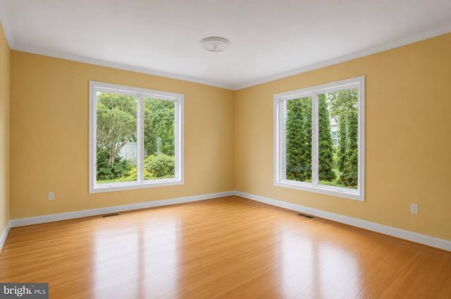 6049 POTOMAC LANDING DR, King George, VA 22485