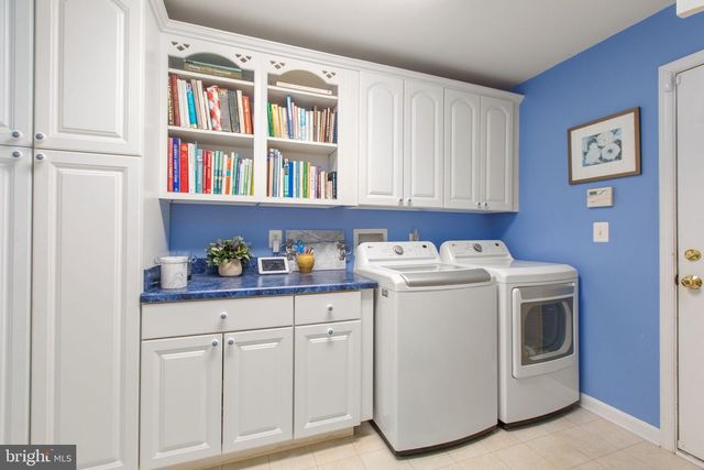 6049 POTOMAC LANDING DR, King George, VA 22485